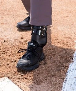 Umpire Gear Champion Sports Single Knee Umpire's Leg Guard